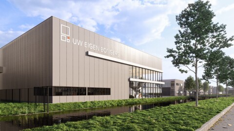 Bedrijfshal met strakke gevelbekleding, grote glasstroken en licht en zicht in architectuur &ndash; ontworpen door architect Oud-Alblas