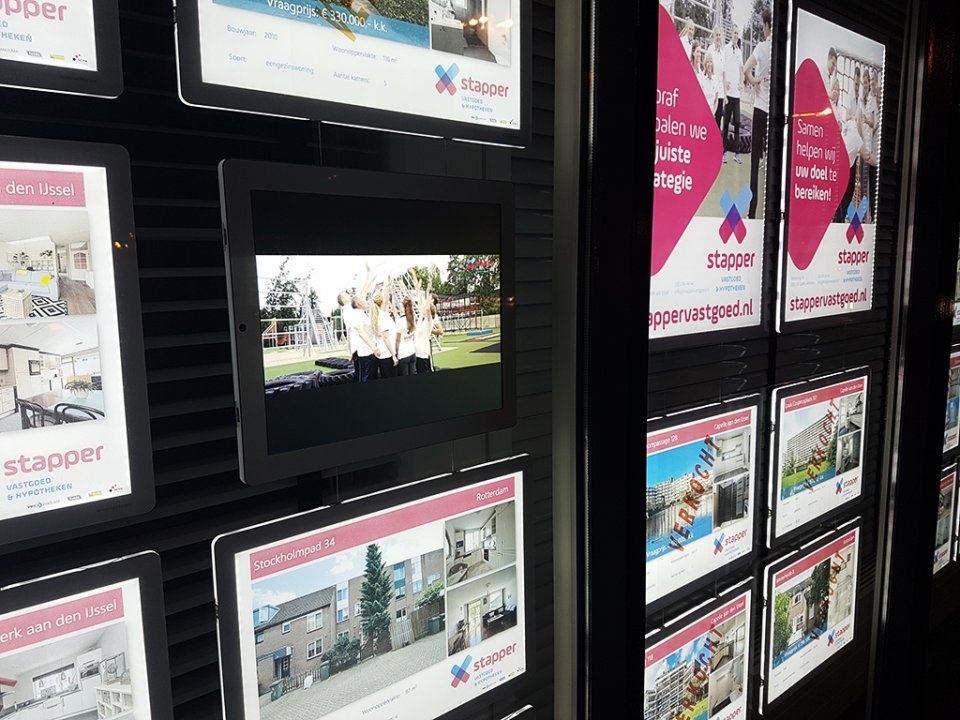 Hagenaar Reclame maakt display- en presentatieproducten waarmee je altijd en overal goed voor de dag komt