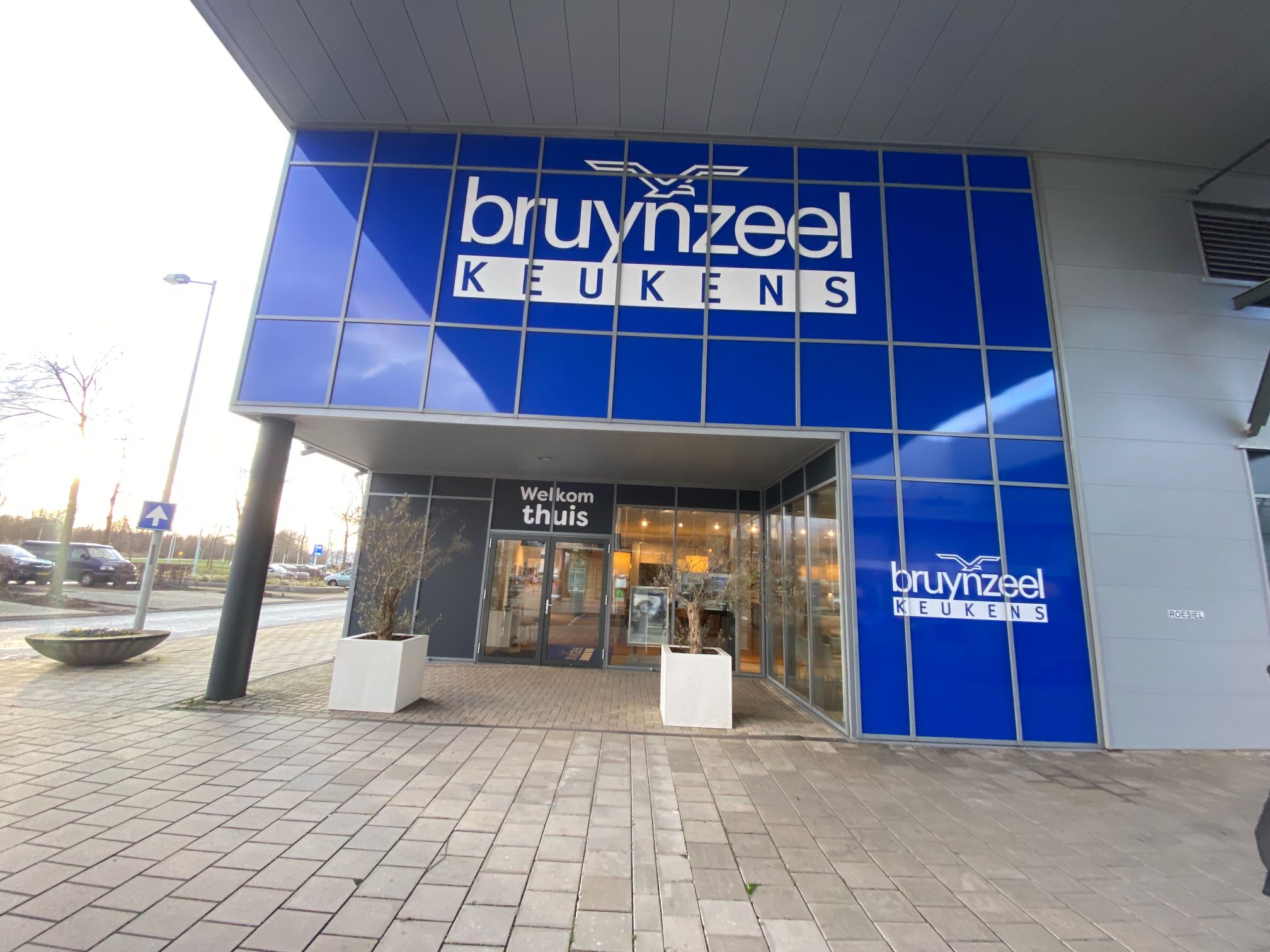 Hagenaar verzorgt reclamestickers en ruitbelettering. Ontdek te mogelijkheden.